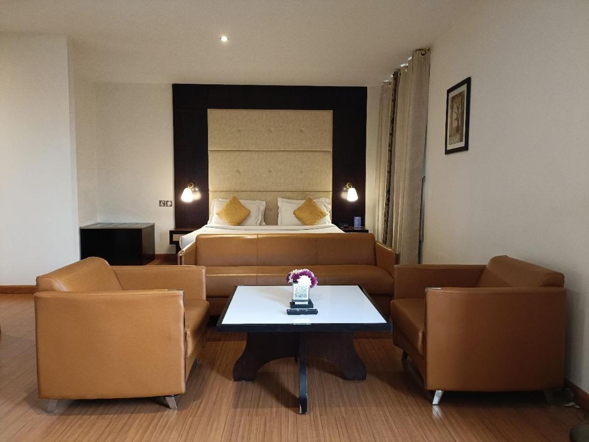 Manhattan Avenue Hotel Dubai Esterno foto